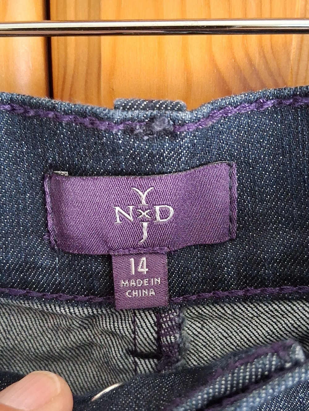 NYDJ Dark Wash Denim Stretch Lift Tuck Fit Summer Bermuda Shorts Plus Size 14 - Picture 3 of 8